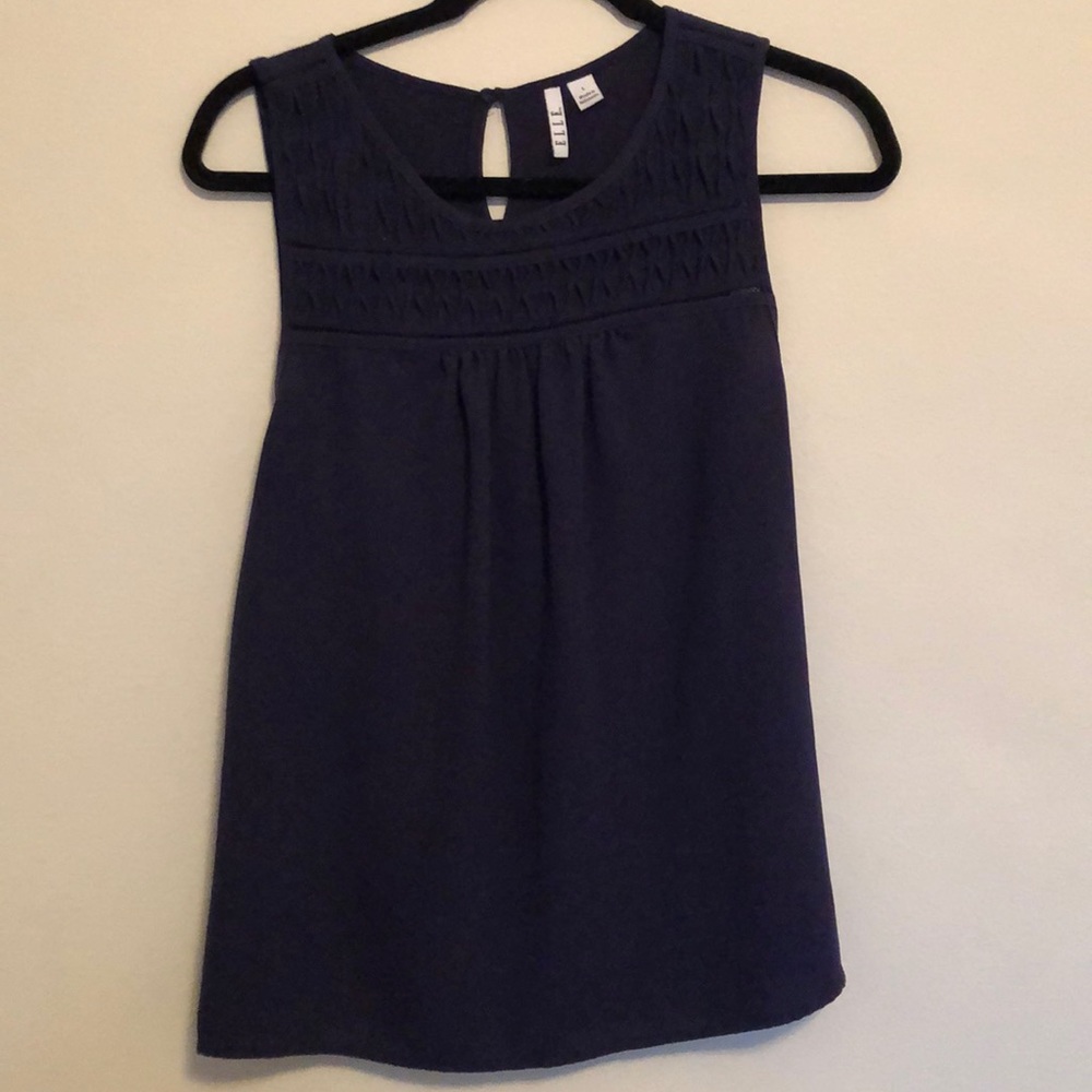 Sleeveless work blouse